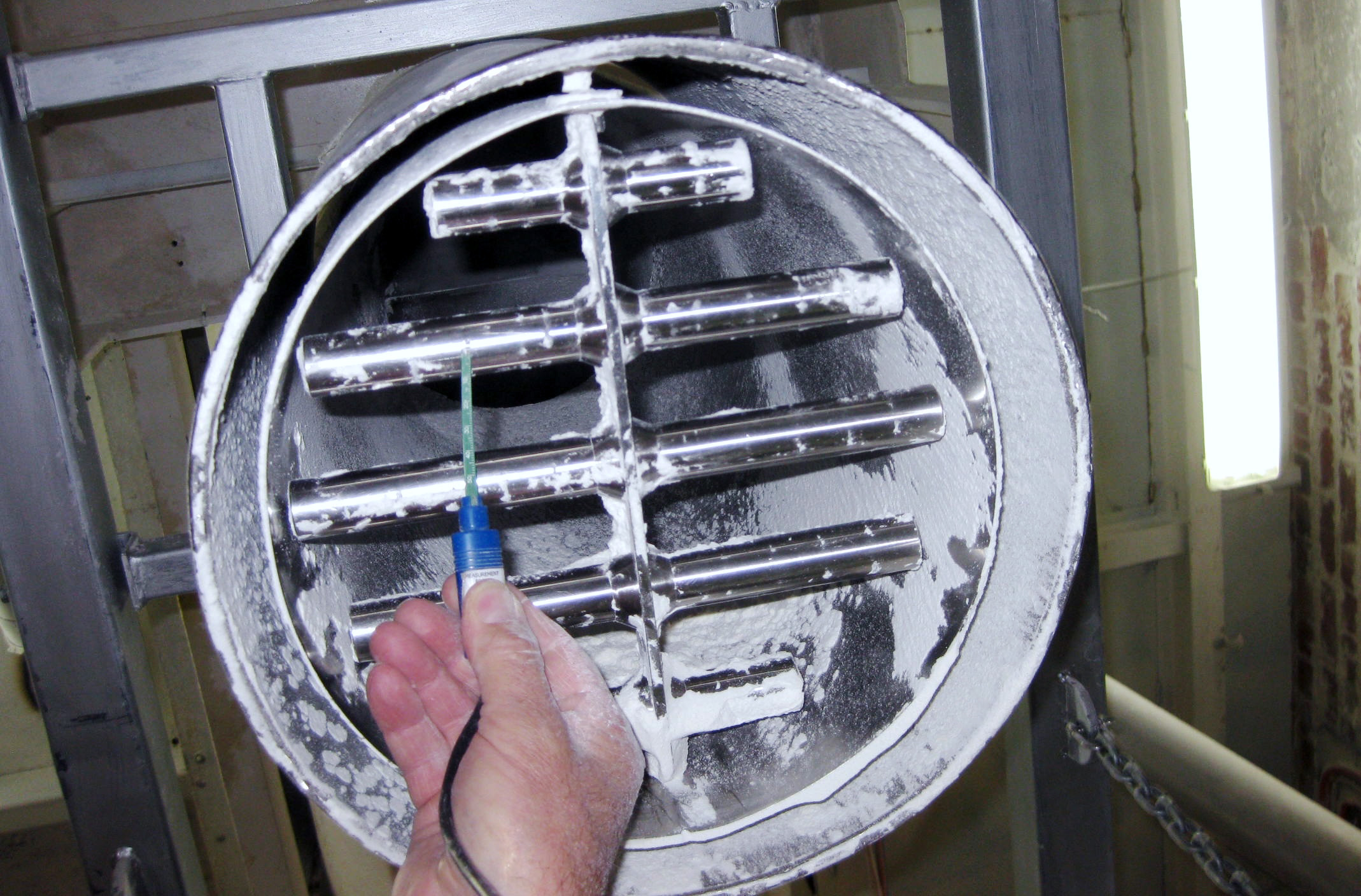 grate magnet installations