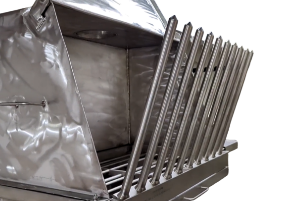 Bag dump station magnet